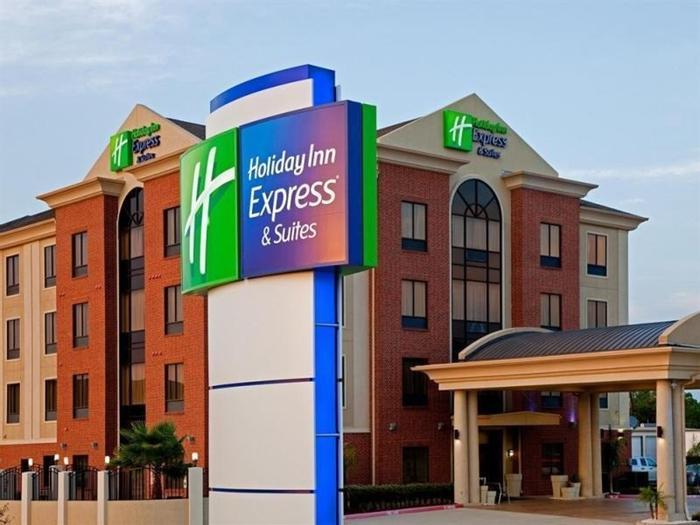 Holiday Inn Express & Suites La Porte - Bild 1