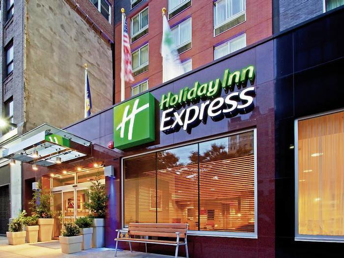 Hotel Holiday Inn Express New York City Times Square - Bild 1