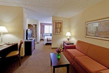 Hotel Hawthorn Suites by Wyndham Midwest City Tinker AFB - Bild 4
