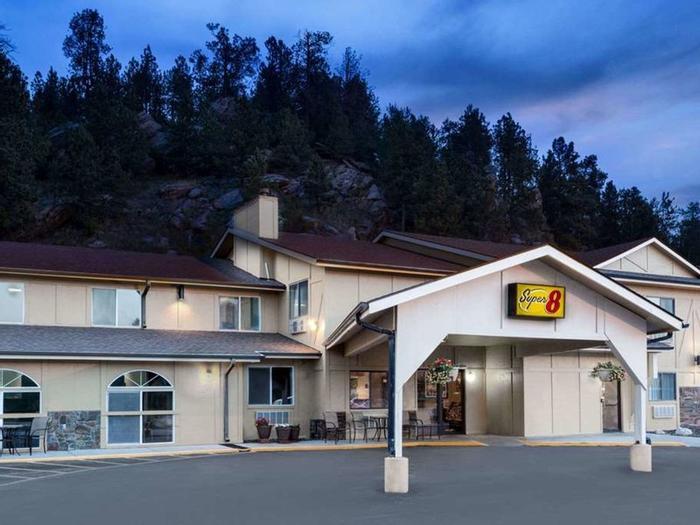 Hotel Super 8 by Wyndham Custer/Crazy Horse Area - Bild 1