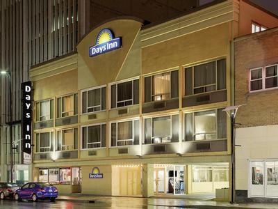 Hotel Days Inn by Wyndham Ottawa - Bild 2