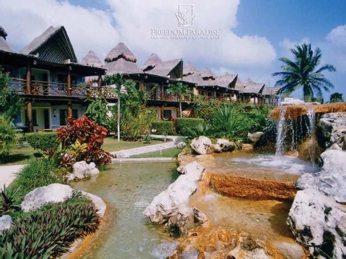 Hotel PavoReal Beach Resort - Bild 1