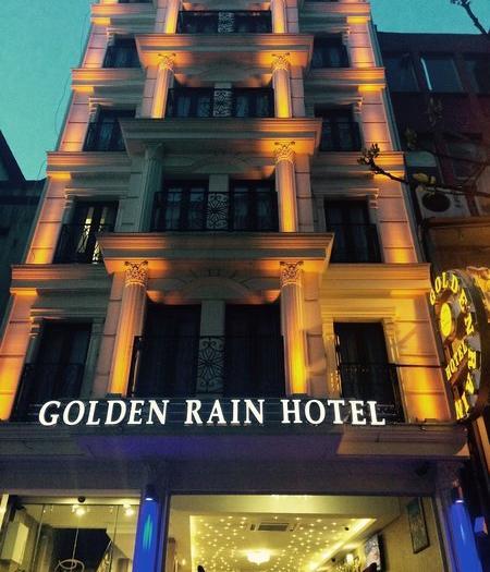 Golden Rain Hotel - Bild 1
