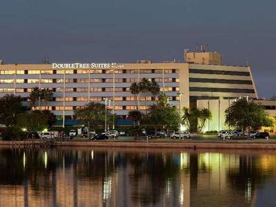 Hotel DoubleTree by Hilton Tampa Rocky Point Waterfront - Bild 4