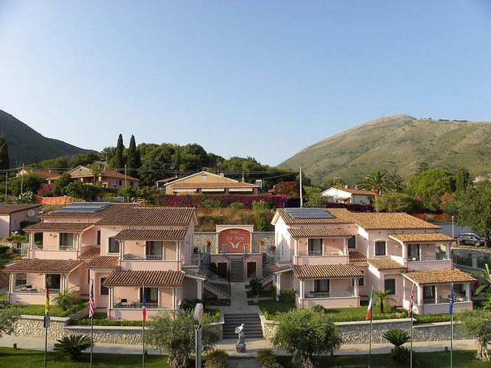Hotel Ristorante Borgo La Tana - Bild 1