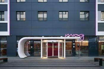 Hotel Moxy München Messe - Bild 4