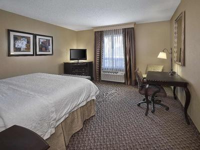 Hotel Hampton Inn & Suites by Hilton Toronto Airport - Bild 2
