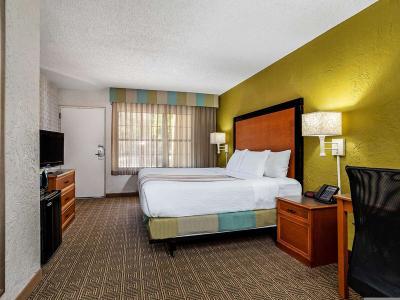 Hotel La Quinta Inn by Wyndham Tampa Bay Airport - Bild 3