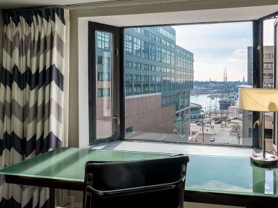 Hotel Comfort Inn & Suites Baltimore Inner Harbor - Bild 3