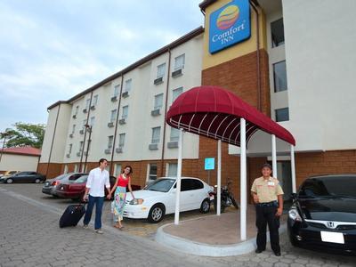 Hotel Comfort Inn Real San Miguel - Bild 2