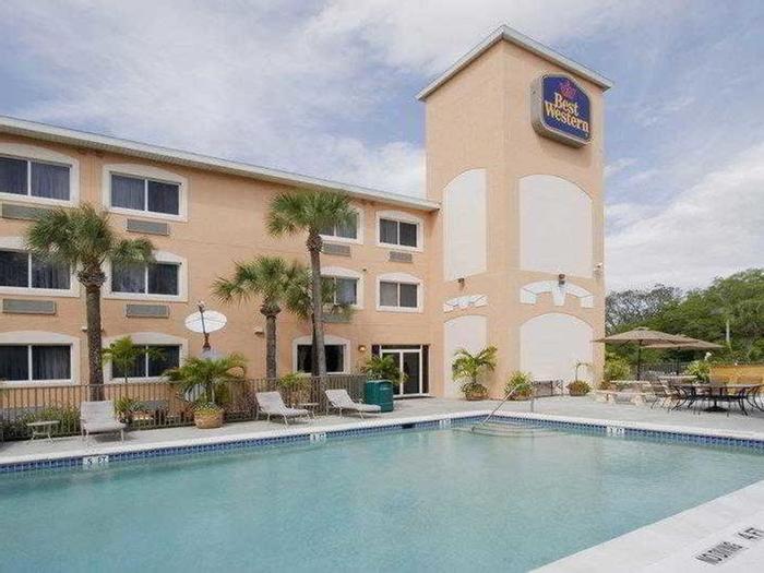 Hotel Days Inn & Suites by Wyndham Bonita Springs North Naples - Bild 1