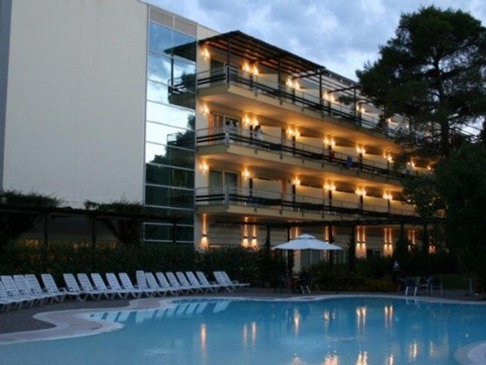 Hotel Nicotel Pineto - Bild 1