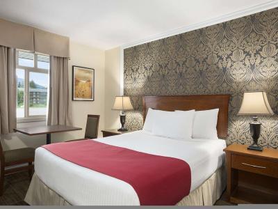 Hotel Days Inn & Suites by Wyndham Revelstoke - Bild 2