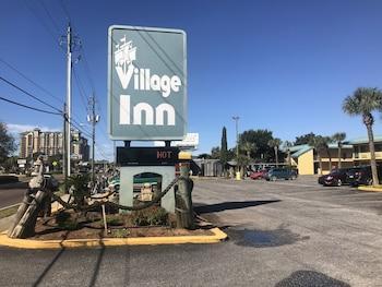 Village Inn Hotel - Bild 2