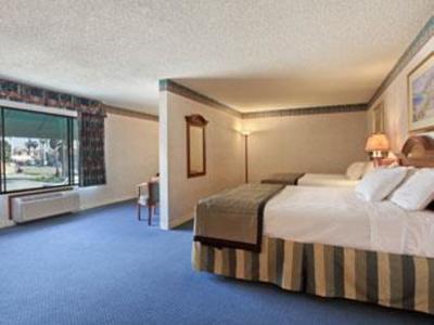 Hotel Travelodge by Wyndham Sunset-Huntington Beach Ocean Front - Bild 5