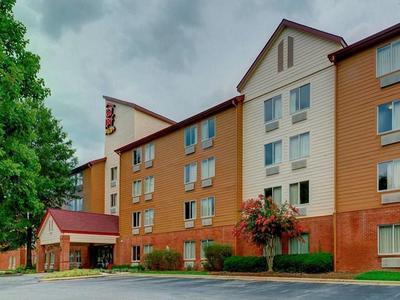 Hotel Red Roof PLUS+ Raleigh NCSU Convention Center - Bild 4