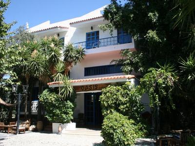 Oasis Hotel & Bungalows