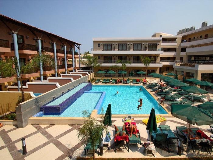 Hotel Porto Platanias Beach Resort & Spa - Bild 1