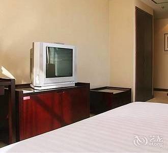 Huizhong Hotel Tianjin - Bild 5