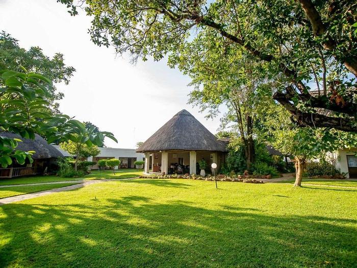 Hotel A'Zambezi River Lodge - Bild 1