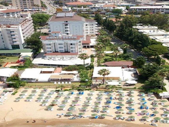 Ramira Beach Hotel - Bild 1