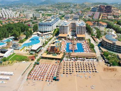 Quattro Beach Spa & Resort Hotel - Bild 2