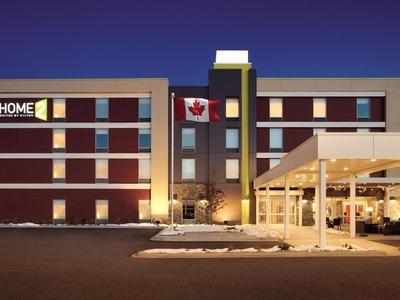 Hotel Home2 Suites by Hilton Fort St. John - Bild 3