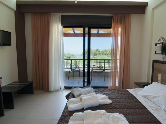 Riviera Perdika Hotel - Bild 1
