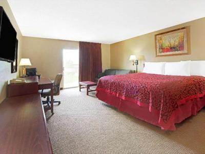Hotel Days Inn & Suites by Wyndham St. Louis/Westport Plaza - Bild 2