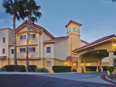 Hotel La Quinta Inn & Suites by Wyndham Tucson Airport - Bild 5
