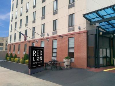 Hotel Red Lion Inn & Suites Brooklyn - Bild 2
