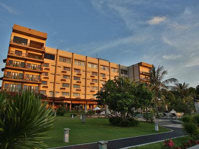 The Jayakarta Suites Komodo-Flores, Beach Resort, Diving & Spa
