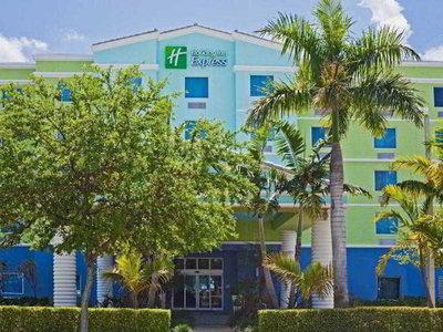 Holiday Inn Express Ft. Lauderdale Airport / Cruise