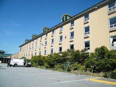 Mountain Retreat Hotel &  Suites