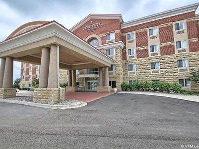 Country Inn & Suites Dearborn