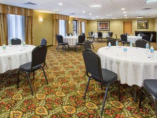 Holiday Inn Express & Suites Martinsville - Bloomington Area