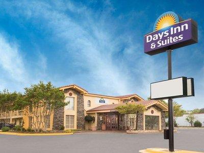 Days Inn & Suites Huntsville - Huntsville