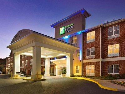 Holiday Inn Express and Suites Manassas