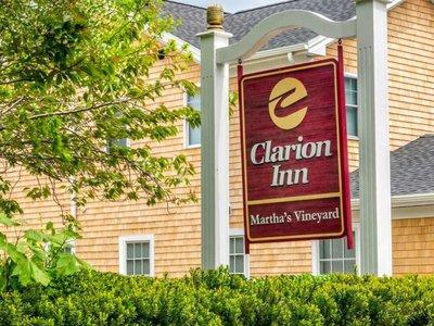 Clarion Inn Marthas Vineyard Hotel