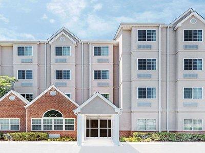 Microtel Inn & Suites by Wyndham Tuscaloosa - Near University