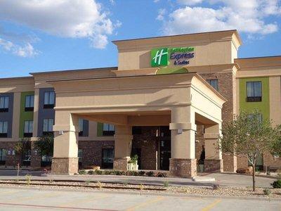 Holiday Inn Express & Suites Lubbock South