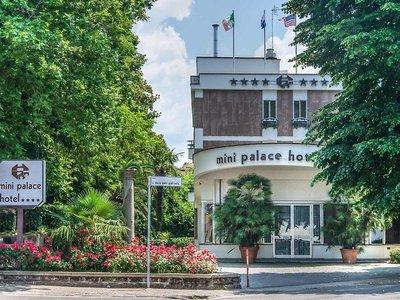 Mini Palace Hotel