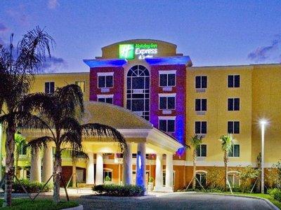 Holiday Inn Express Hotel & Suites Port St. Lucie