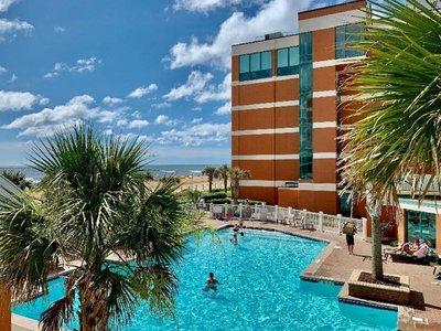 Holiday Inn & Suites Virginia Beach North Beach