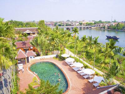 Pho Hoi Riverside Resort